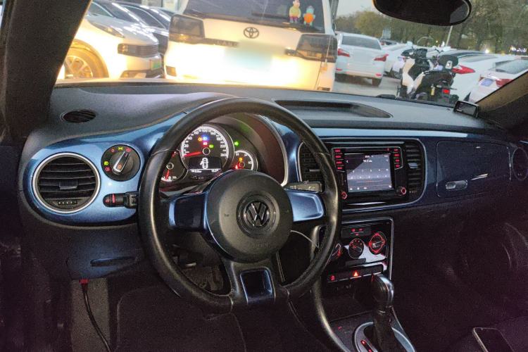 Used Volkswagen Beetle 2017 180TSI Yile Edition Center Console