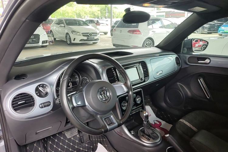 Used Volkswagen Beetle 2017 180TSI Yile Edition Center Console