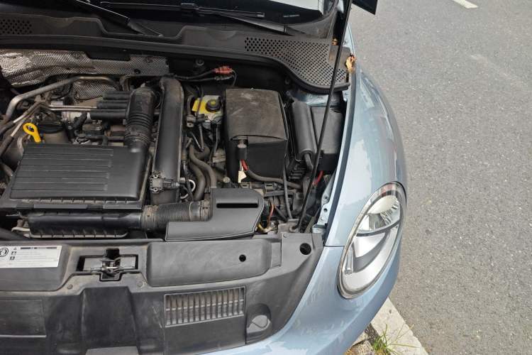 Used Volkswagen Beetle 2017 180TSI Yile Edition Engine Bay Left