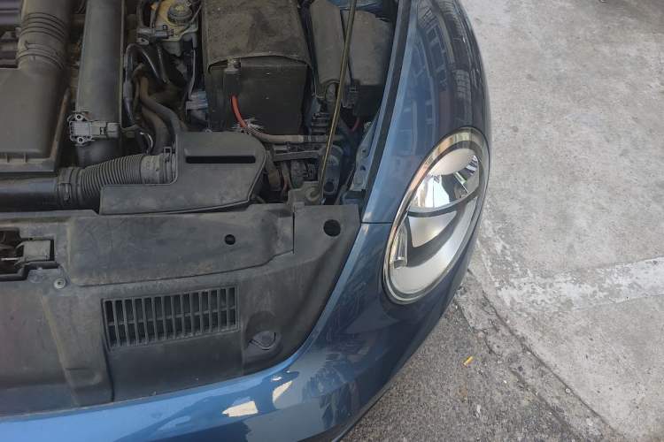 Used Volkswagen Beetle 2017 180TSI Yile Edition Engine Bay Left