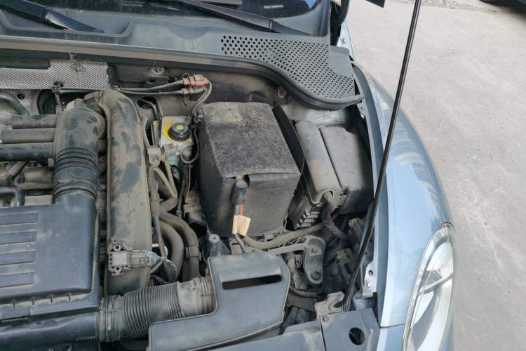 Used Volkswagen Beetle 2017 180TSI Yile Edition Engine Bay Left