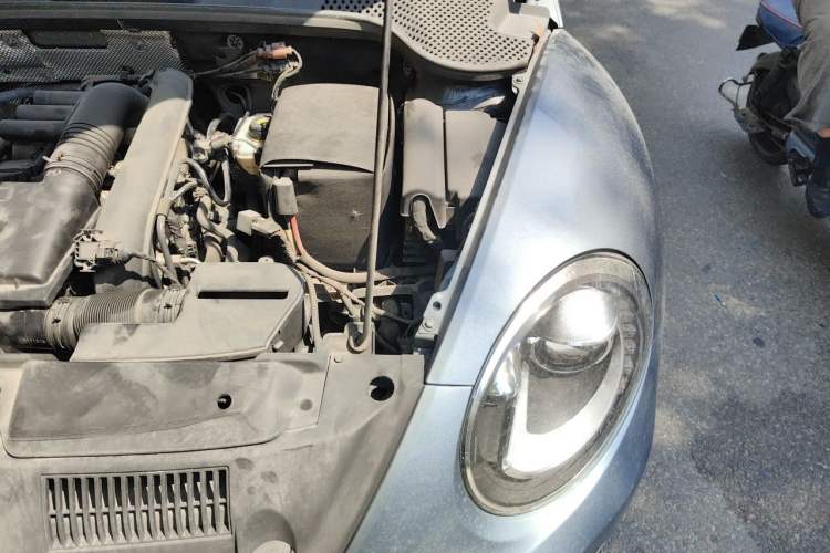 Used Volkswagen Beetle 2017 180TSI Yile Edition Engine Bay Left