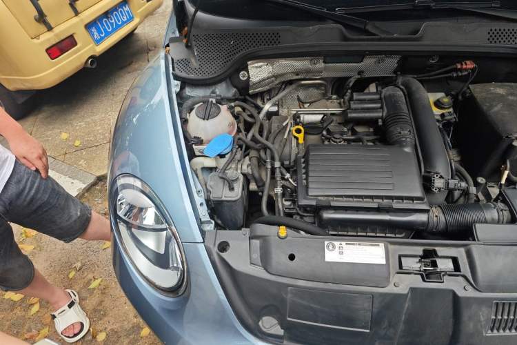 Used Volkswagen Beetle 2017 180TSI Yile Edition Engine Bay Right