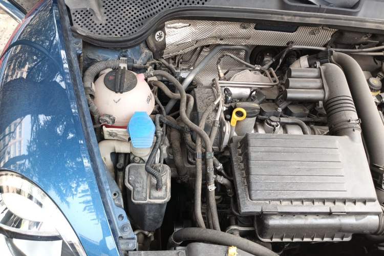 Used Volkswagen Beetle 2017 180TSI Yile Edition Engine Bay Right