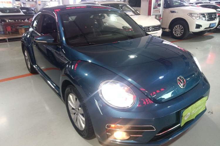 Used Volkswagen Beetle 2017 180TSI Yile Edition Front Right 45 Deg