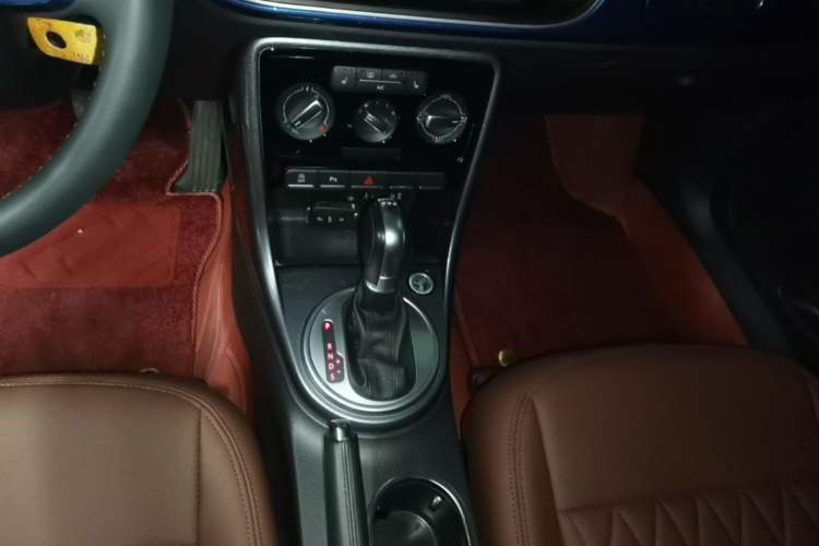 Used Volkswagen Beetle 2017 180TSI Shangle Edition Gear Lever
