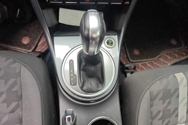 Used Volkswagen Beetle 2017 180TSI Yile Edition Gear Lever