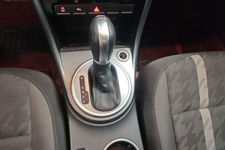Used Volkswagen Beetle 2017 180TSI Shangle Edition Gear Lever