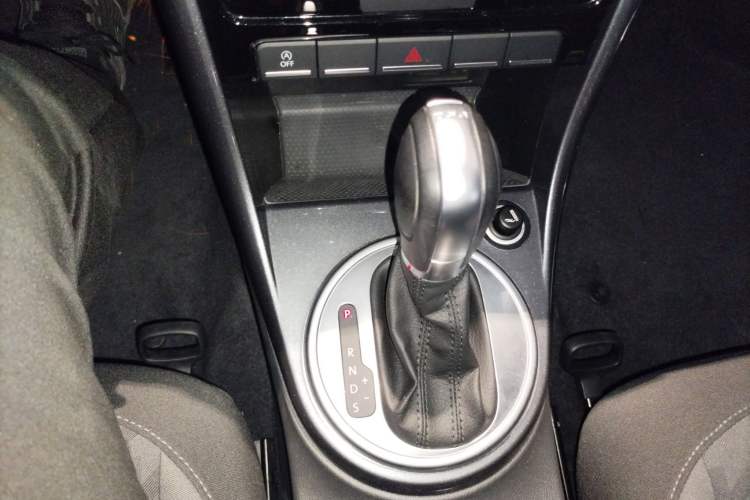 Used Volkswagen Beetle 2017 180TSI Yile Edition Gear Lever