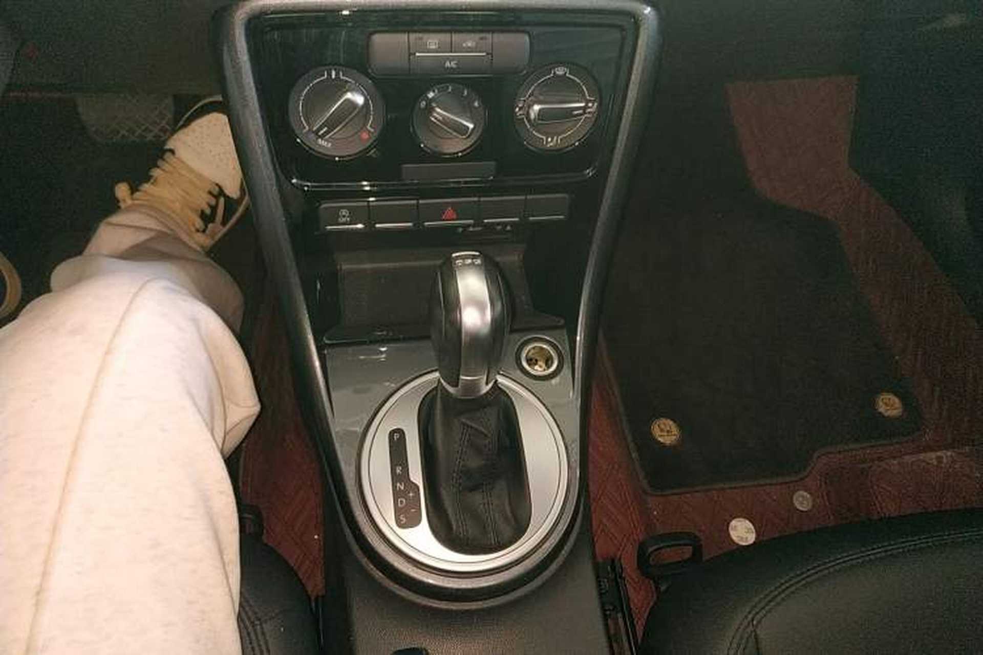 Used Volkswagen Beetle 2017 180TSI Yile Edition Gear Lever