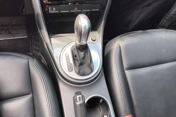 Used Volkswagen Beetle 2017 180TSI Yile Edition Gear Lever