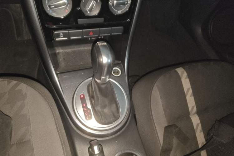 Used Volkswagen Beetle 2017 180TSI Yile Edition Gear Lever