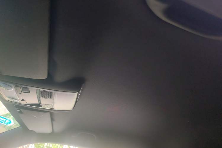 Used Volkswagen Beetle 2017 180TSI Yile Edition Headliner