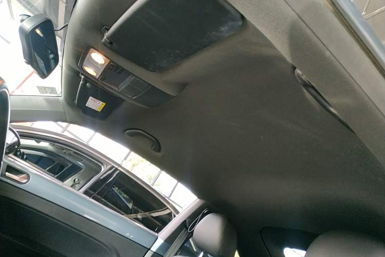 Used Volkswagen Beetle 2017 180TSI Yile Edition Headliner