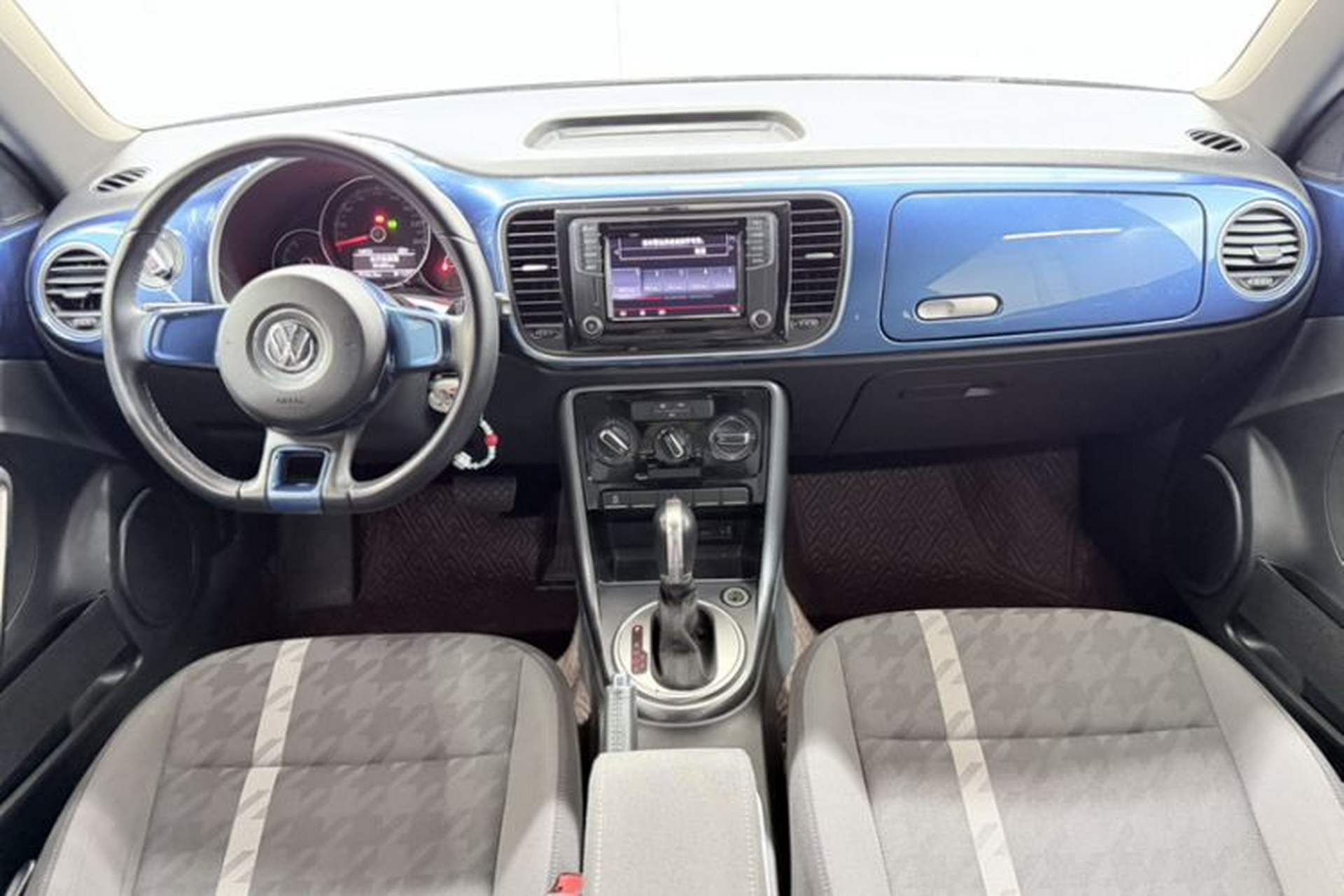 Used Volkswagen Beetle 2017 180TSI Yile Edition Interior 1