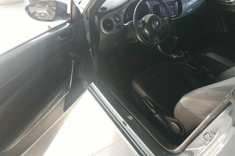 Used Volkswagen Beetle 2017 180TSI Yile Edition Interior 3