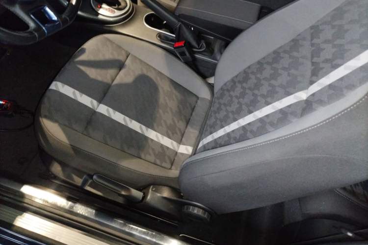 Used Volkswagen Beetle 2017 180TSI Yile Edition Left Front Seat
