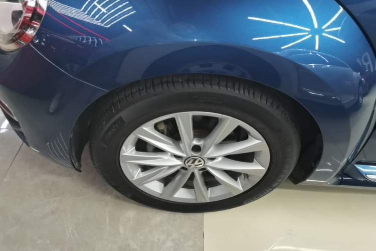 Used Volkswagen Beetle 2017 180TSI Shangle Edition Left Front Wheel Hub