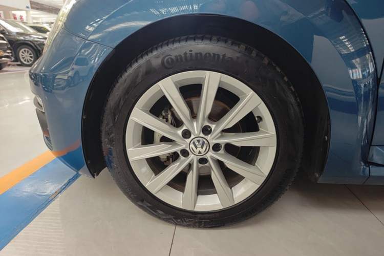 Used Volkswagen Beetle 2017 180TSI Shangle Edition Left Front Wheel Hub