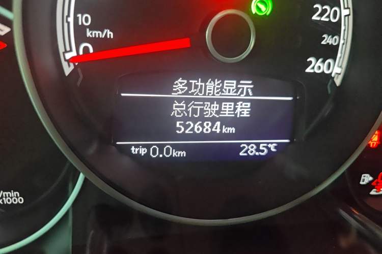 Used Volkswagen Beetle 2017 280TSI Zongle Edition Odometer Close Up