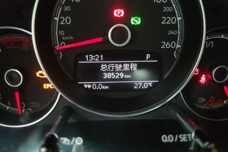 Used Volkswagen Beetle 2017 180TSI Shangle Edition Odometer Close Up