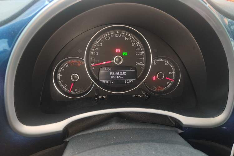 Used Volkswagen Beetle 2017 180TSI Yile Edition Odometer Close Up