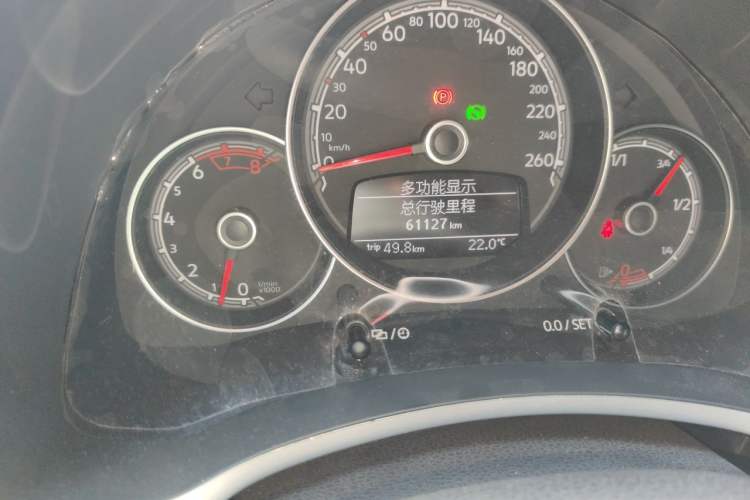 Used Volkswagen Beetle 2017 180TSI Yile Edition Odometer Close Up