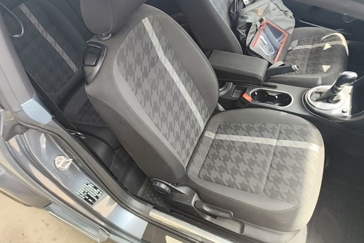 Used Volkswagen Beetle 2017 180TSI Yile Edition Right Front Seat