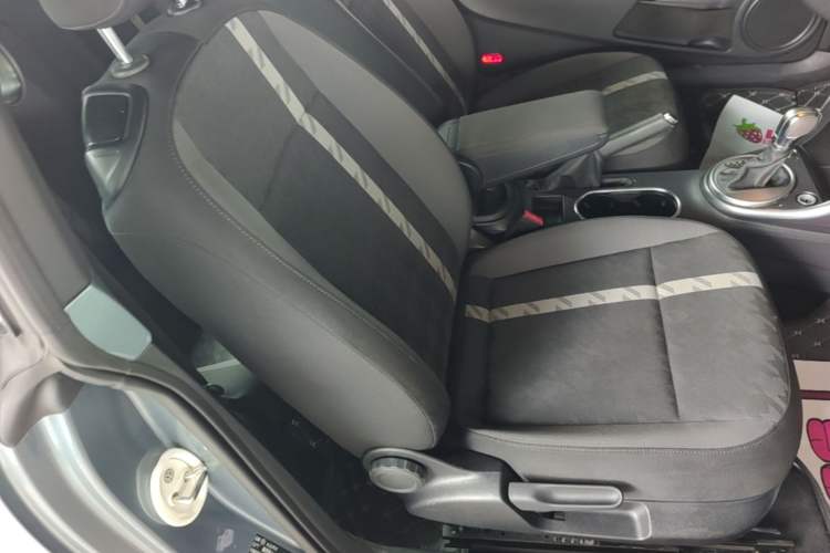 Used Volkswagen Beetle 2017 180TSI Yile Edition Right Front Seat