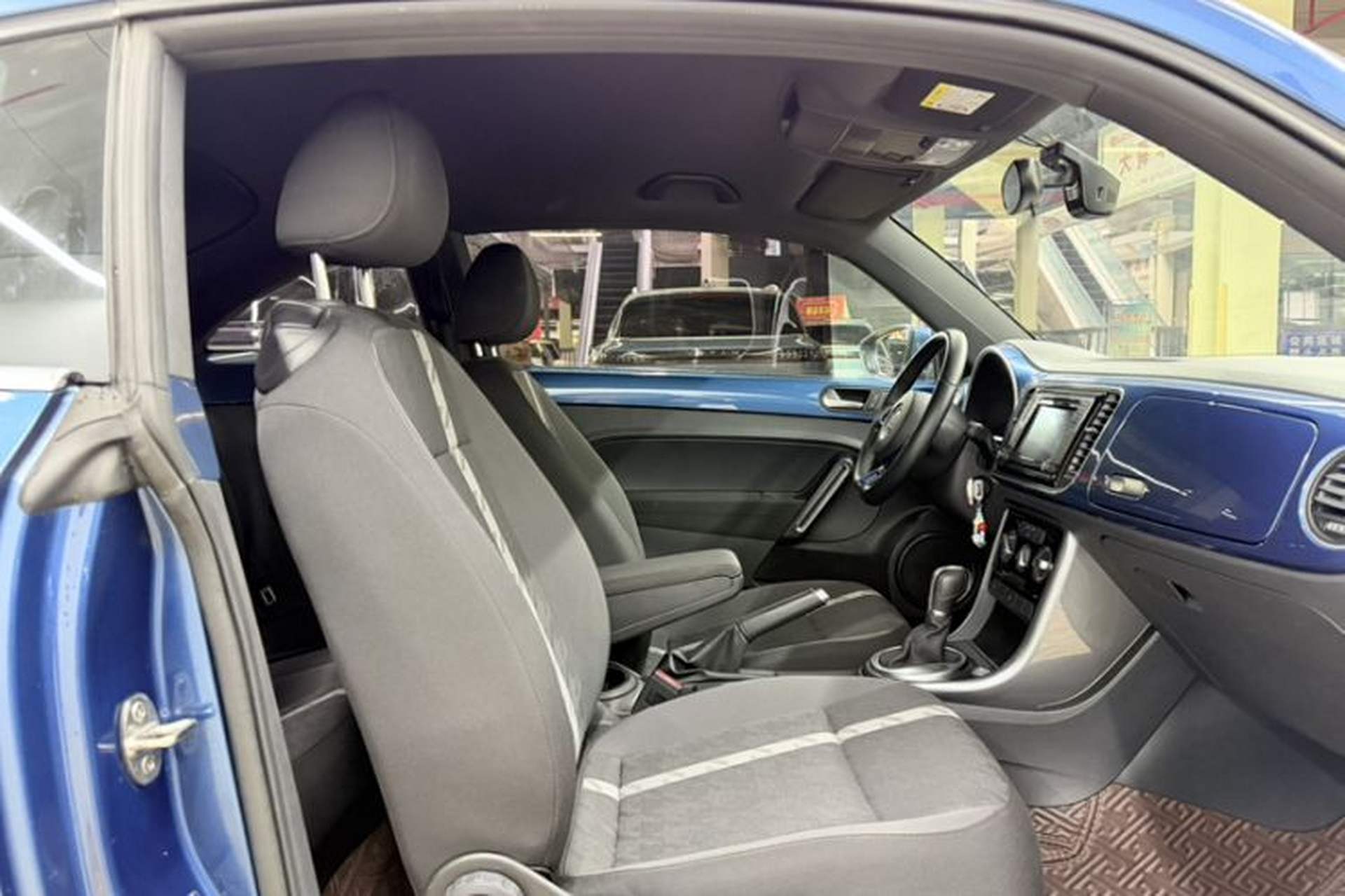 Used Volkswagen Beetle 2017 180TSI Yile Edition Right Front Seat