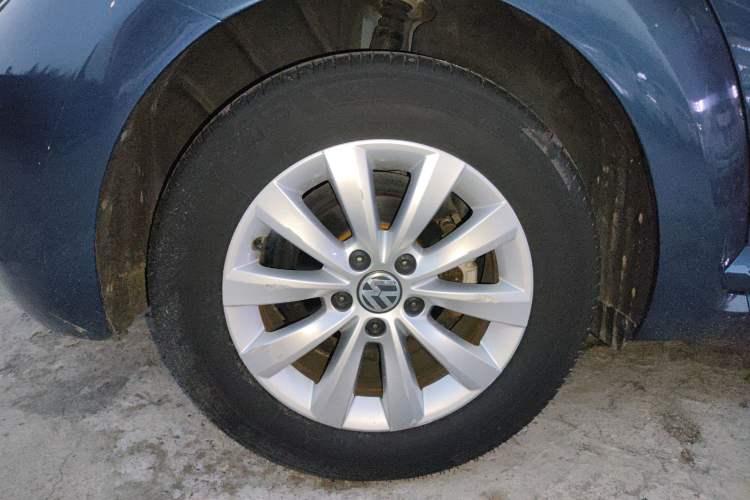 Used Volkswagen Beetle 2017 180TSI Yile Edition Right Rear Wheel Hub