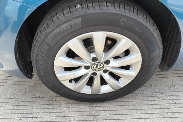 Used Volkswagen Beetle 2017 180TSI Yile Edition Right Rear Wheel Hub