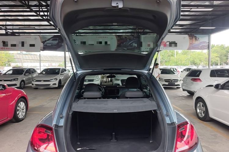Used Volkswagen Beetle 2017 180TSI Yile Edition Trunk