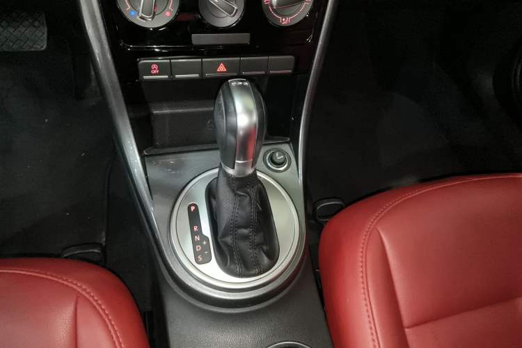 Used Volkswagen Beetle 2017 180TSI Yile Edition Gear Lever