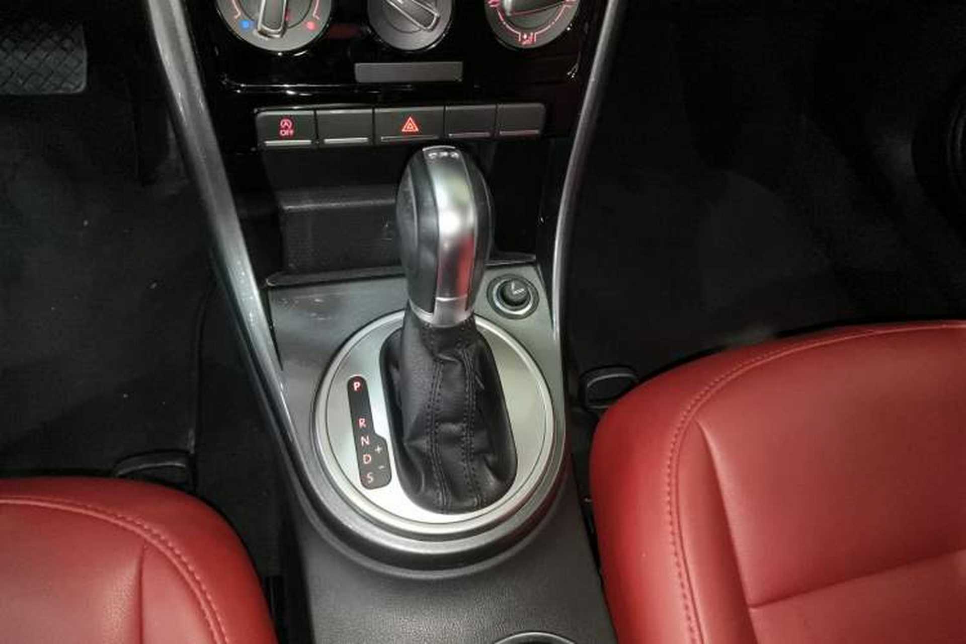 Used Volkswagen Beetle 2017 180TSI Yile Edition Gear Lever