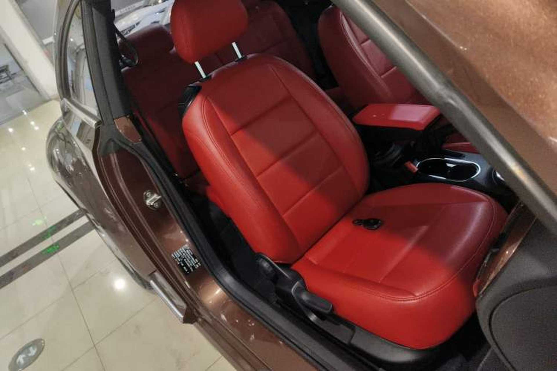 Used Volkswagen Beetle 2017 180TSI Yile Edition Right Front Seat