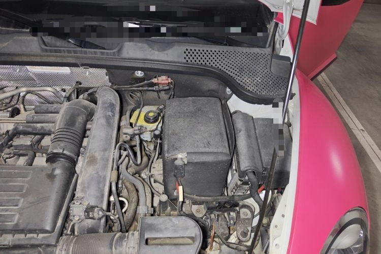 Used Volkswagen Beetle 2017 180TSI Yile Edition Engine Bay Left