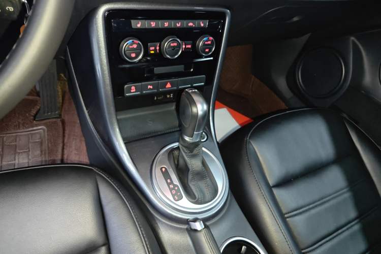 Used Volkswagen Beetle 2017 280TSI Dune Off-Road Edition Gear Lever