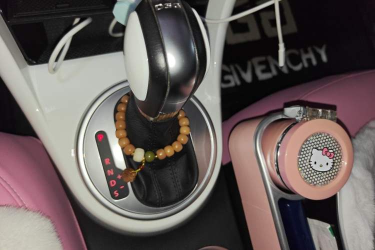 Used Volkswagen Beetle 2017 180TSI Yile Edition Gear Lever
