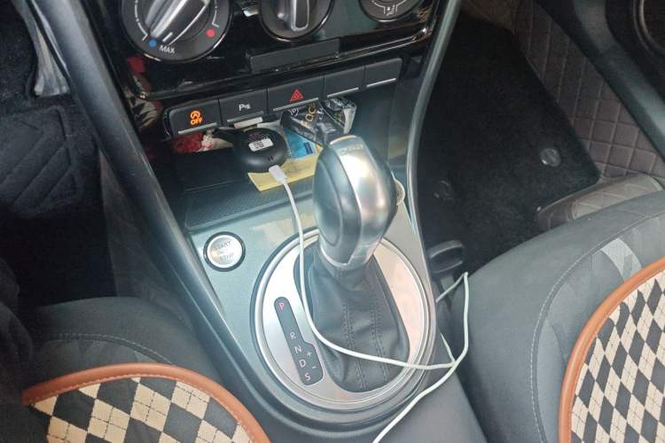Used Volkswagen Beetle 2017 180TSI Yile Edition Gear Lever
