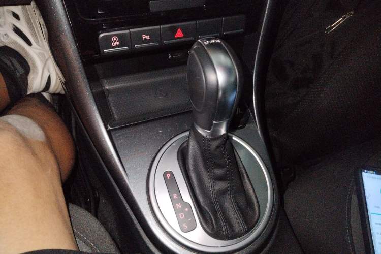 Used Volkswagen Beetle 2017 180TSI Dune Off-Road Edition Gear Lever