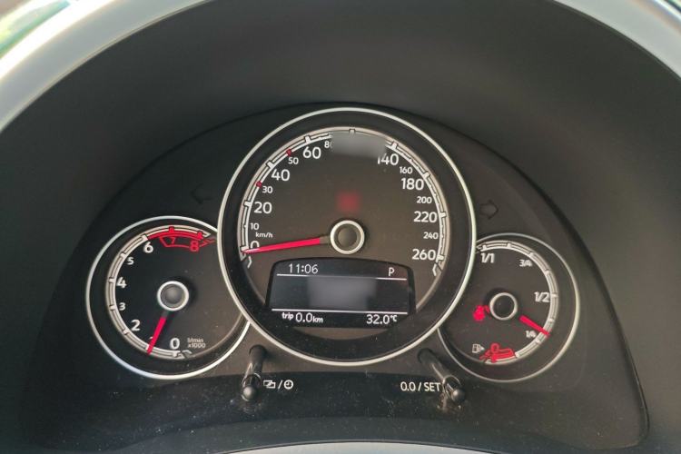 Used Volkswagen Beetle 2017 180TSI Emerald Classic Edition Instrument Cluster