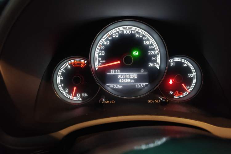 Used Volkswagen Beetle 2017 180TSI Emerald Classic Edition Instrument Cluster