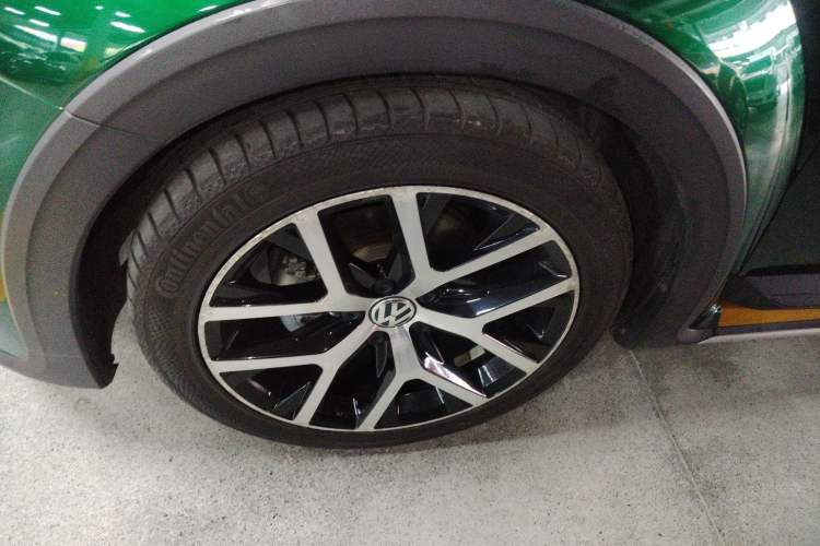Used Volkswagen Beetle 2017 180TSI Dune Off-Road Edition Left Front Wheel Hub