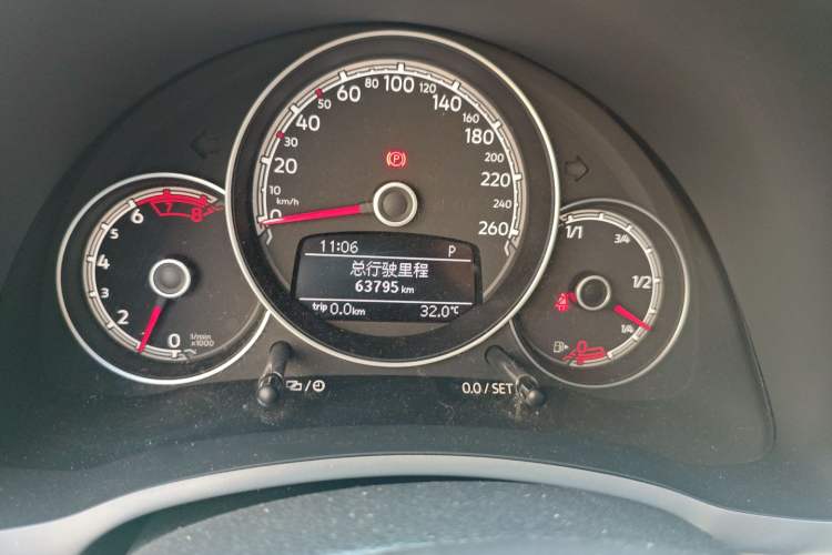 Used Volkswagen Beetle 2017 180TSI Emerald Classic Edition Odometer Close Up