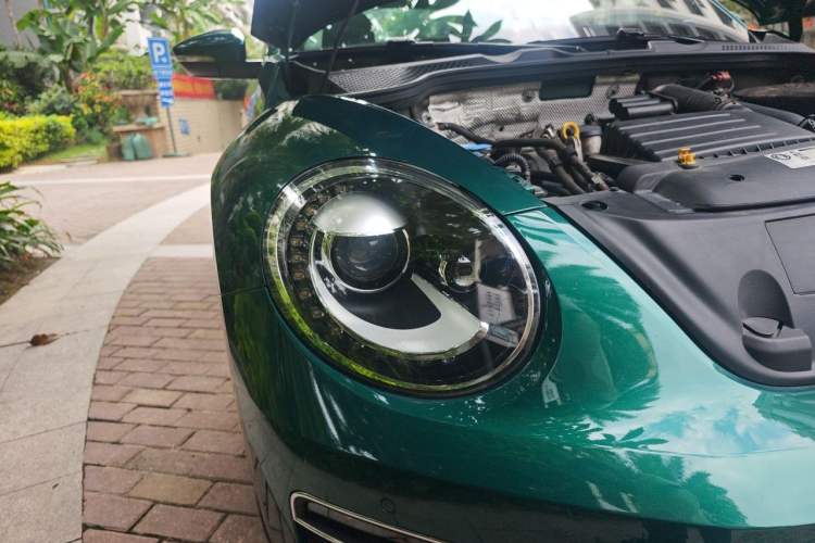 Used Volkswagen Beetle 2017 180TSI Emerald Classic Edition Right Front Headlight