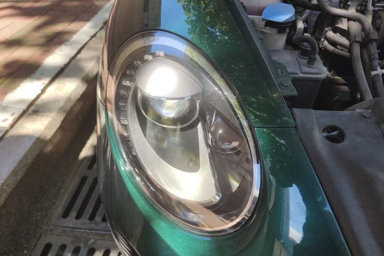 Used Volkswagen Beetle 2017 180TSI Emerald Classic Edition Right Front Headlight