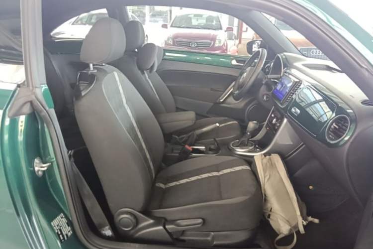 Used Volkswagen Beetle 2017 180TSI Emerald Classic Edition Right Front Seat