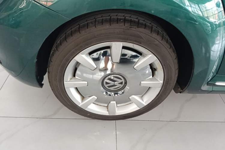 Used Volkswagen Beetle 2017 180TSI Emerald Classic Edition Right Rear Wheel Hub