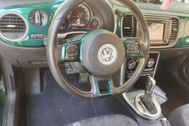 Used Volkswagen Beetle 2017 180TSI Emerald Classic Edition Steering Wheel